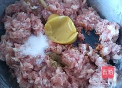 猪肉芹菜馅饼的做法图解5
