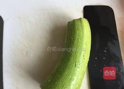 西葫芦薄饼的做法图解1
