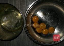 抹茶戚风蛋糕的做法图解1