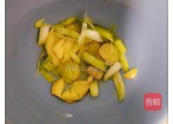 鲫鱼炖汤的做法图解2