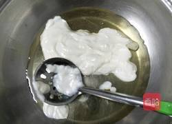 酸奶海绵蛋糕的做法图解2