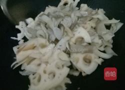 莲藕炒平菇的做法图解3