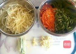 炒土豆丝（炒三丝）的做法图解1