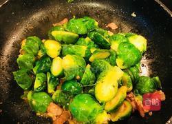 蒜蓉腊肉香炒抱子甘蓝(Brussels Sprouts）的做法图解10