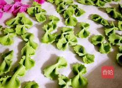 宝宝辅食～纯手工果蔬蝴蝶面的做法图解4