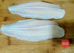 当西兰花遇见巴沙鱼的做法图解1