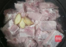 冬瓜香菇排骨汤的做法图解2