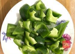 青椒炒肉的做法图解2