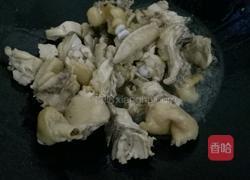 土豆焖鸡肉的做法图解3