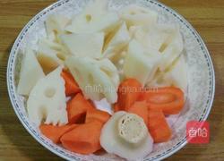 莲藕排骨汤的做法图解4