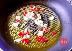 香菇炒肉片的做法图解1