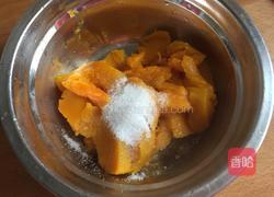 酥皮南瓜心的做法图解3