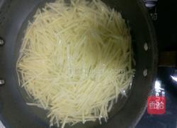 土豆丝炒尖椒的做法图解3