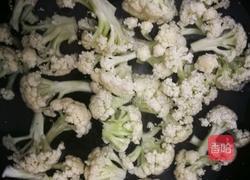 菜花炒牛肉的做法图解2