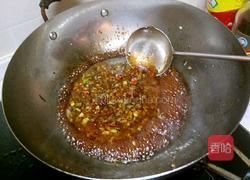 鲁菜大师蒋家菜秘制酱烧猪尾骨的做法图解4
