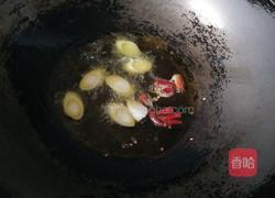 白菜香菇油面筋煲的做法图解7