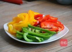 彩椒炒肉的做法图解1