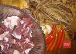 农家笋干焖肉的做法图解1