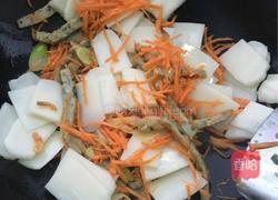 鱼饼虾米汤年糕的做法图解5