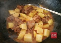 土豆烧排骨的做法图解8