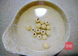 枸杞银耳莲子汤的做法图解2