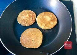 香蕉玉米饼的做法图解5