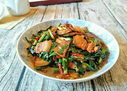 青蒜炒三层肉