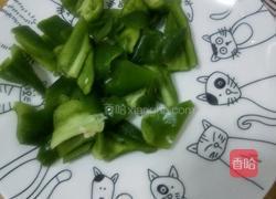 火腿肠炒青椒的做法图解2
