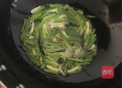葱油拌面的做法图解1