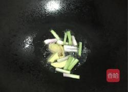 蚬子干炖萝卜的做法图解1