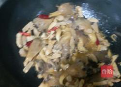 蘑菇炒肉的做法图解9