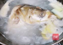 奶香查干湖鱼头汤的做法图解5