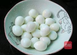 桃胶雪燕皂角米银耳椰浆鹌鹑蛋甜汤的做法图解5