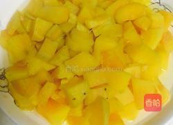 黄金开花馍馍的做法图解1