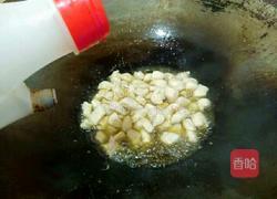 杏鲍菇炒鸡丁的做法图解16