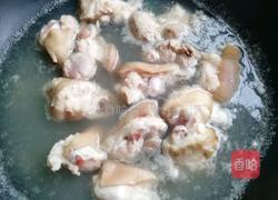 猪手花生玉米汤的做法图解2