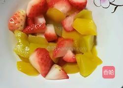 水果粥的做法图解1