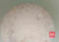 豆沙面包的做法图解2