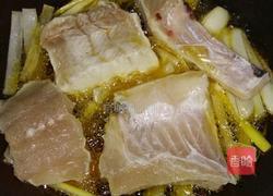 家常微辣水煮鱼的做法图解5