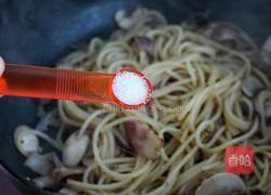 黑椒蘑菇培根炒意面的做法图解10