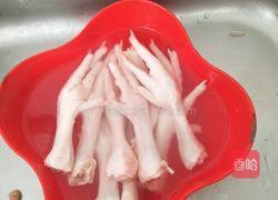 泡椒鸡爪的做法图解1