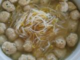 豆芽圆子汤