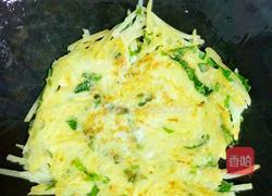油麦菜土豆丝饼的做法图解3