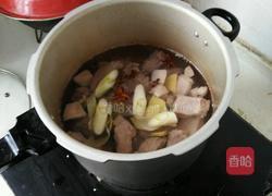 炖排骨的做法图解3