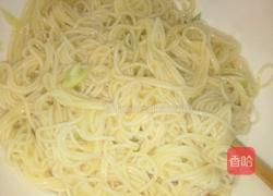 鸡蛋龙须饼的做法图解2