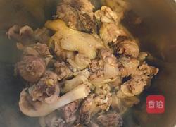 小鸡炖蘑菇的做法图解2