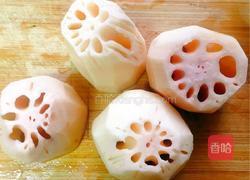 莲藕排骨汤的做法图解2