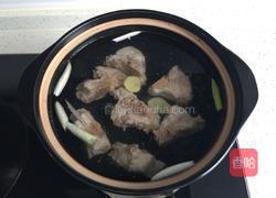 脊骨玉米胡萝卜汤的做法图解4