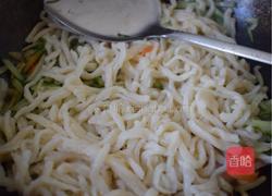 素菜炒面的做法图解7