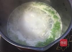虾仁小白菜面的做法图解6